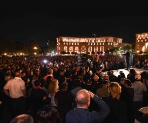 Ermenistan’da Başbakan Paşinyan’a yönelik protestolar 3’üncü gününde