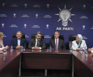 Akar ve Büyükkılıç’tan AK Parti Teşkilatı ile Tanışma toplantısı