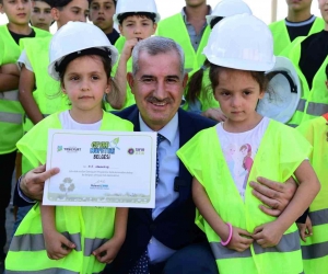 Çevre müfettişi öğrenciler görev başında