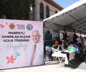 El emeği göz nuru ürünler bu pazarda görücüye çıktı