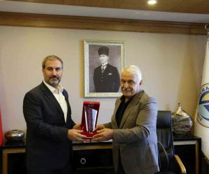 AK Parti Genel Başkan Yardımcısı Mustafa Şen, Avrasya Üniversitesi’ni ziyaret etti
