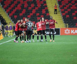Trendyol Süper Lig: Gaziantep FK: 2 - İstanbulspor: 0 (Maç sonucu)