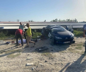 Maden kamyonu ile otomobil çarpıştı: 1’i ağır 3 yaralı