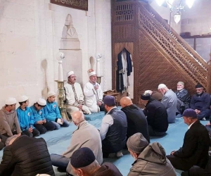 Gazilere vefa ve dua için sabah namazında buluştular