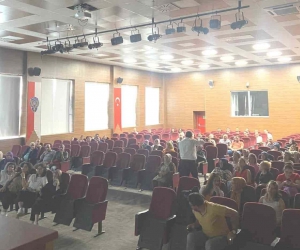 Kütahya’da polis özel güvenlik görevlilerine uyuşturucu semineri verdi