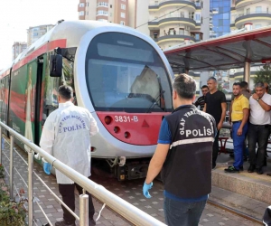 Ücretsiz binmek istediği tramvay sonu oldu