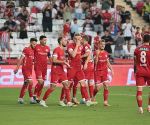 Trendyol Süper Lig: Antalyaspor: 2 - Samsunspor: 0 (Maç sonucu)