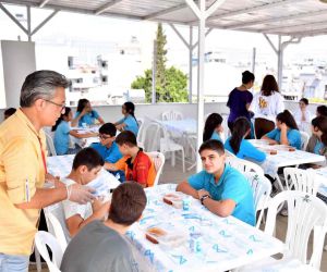 Mersin’de kurs merkezi öğrencilerinin yemekleri belediyeden