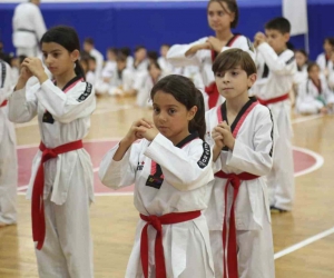 Gölcük Belediyesi tekvandocuları kuşak atladı