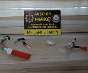 Akşehir’de uyuşturucu tacirlerine operasyon: 5 gözaltı