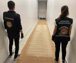 İstanbul Havalimanı’nda halıya emdirilmiş 17 kilo uyuşturucu ele geçirildi