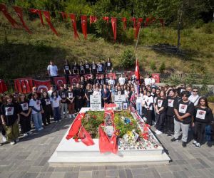 Ordulu öğrenciler şehit Eren Bülbül’ün mezarını ziyaret etti