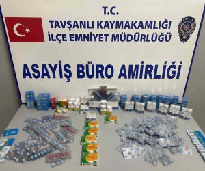 Tavşanlı’da pazardaki tezgahta satışı yasak ilaçlar ele geçirildi