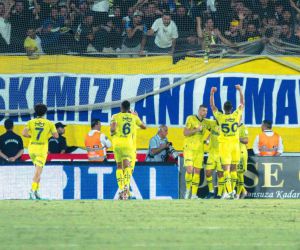 Trendyol Süper Lig: Corendon Alanyaspor: 0  - Fenerbahçe: 1 (İlk yarı)