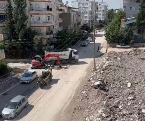 Patlayan doğalgaz borusu korkuya neden oldu