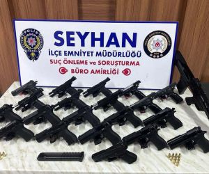 Adana polisi 35 ruhsatsız silah ele geçirdi