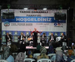 Osmaneli’nde Kültür ve Turizm Bakanlığı Türk Halk Müziği Orkestrası sahne aldı.