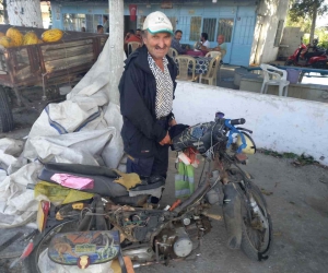 Gören bir daha bakıyor