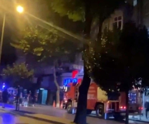 Evinin anahtarını evde unutunca olanlar oldu: Balkondan evine girmek istediği esnada sıkıştı