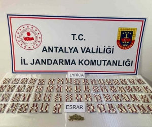 Antalya’da bin 85 adet uyuşturucu hap ele geçirildi