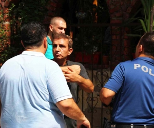 Antalya’da turistik işletmede ‘papağan’ gerginliği