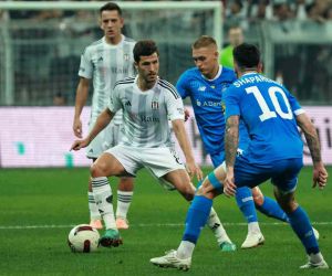 Salih Uçan, Süper Lig’de haftanın merkez orta oyuncusu seçildi