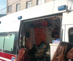Kışlık konserve yaparken yangın çıktı, 2 kişi dumandan etkilendi
