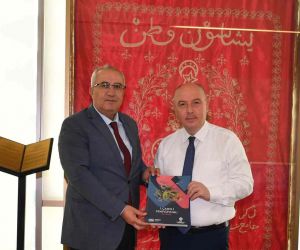 Başkan Arslan, Vali Coşkun’a Çameli Sempozyumu kitabını takdim etti