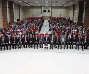 Eğitim camiası yöneticileri ile toplantı yapıldı