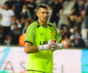 Göztepe’de Mateusz Lis, 3 maçta kalesini gole kapadı