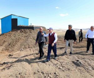 Başkan Sekmen’den Karayazı ve Karaçoban çıkarması