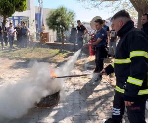 Sinop itfaiyesinden polis memurlarına yangın tatbikatı