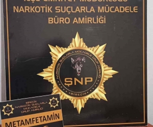 Emniyet kemeri tokasından uyuşturucu çıktı