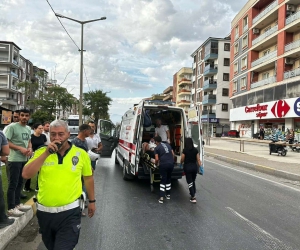 Milas’ta motosiklet sürücüsünü kaskı kurtardı