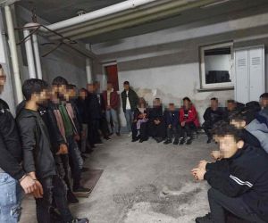 Polonya’da otoparktaki araçtan 13’ü Türk 29 kaçak göçmen çıktı