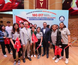 Gazi torunları Çanakkale’de ecdat için dua ediyor