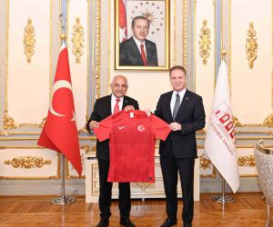 TFF Başkanı Mehmet Büyükekşi, İstanbul Valisi Davut Gül’ü ziyaret etti