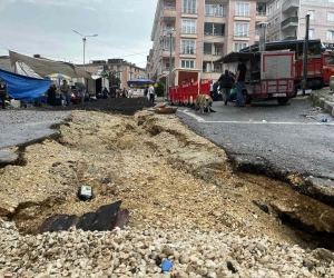 Çatalca’da yoğun yağıştan dolayı yol çöktü