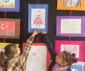 Hisarcık’ta minikler 15 Temmuz’u resmetti