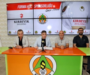 Alanyaspor’un forma kol sponsoru Kırbıyık Holding oldu