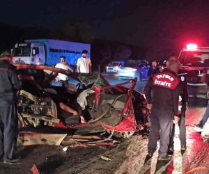 Tatvan’da zincirleme trafik kazası: 1 ölü, 4 yaralı
