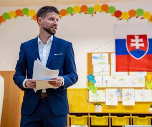 Slovakya halkı erken parlamento seçimleri için sandık başında