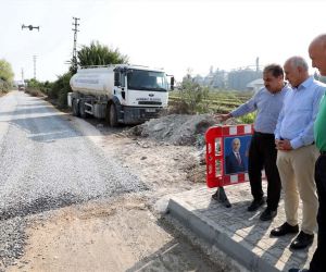 Başkan Gültak: “Akdeniz’de soğuk asfaltı olmayan bahçe yolu kalmayacak”