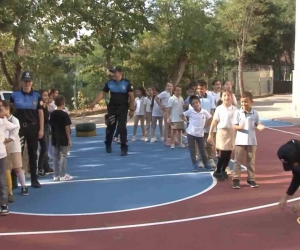 Polisler minik öğrencilere unutamayacakları anlar yaşattı