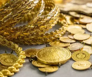  Altın Fiyatlarındaki Duraksamanın Sebebi: Faiz Artışı ve Jeopolitik Riskler