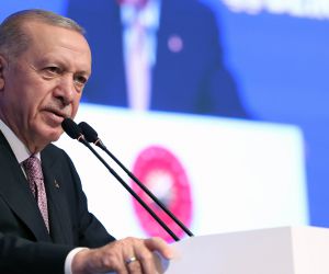 Cumhurbaşkanı Erdoğan: 'Türk ekonomisi rayında ilerliyor'