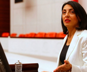 İnegöl'de bir yılda kapanan mobilya firmasını açıkladı