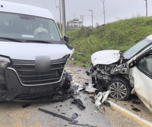 İnegöl’de İşçi Servisi Kaza Yaptı: 13 Kişi Yaralandı