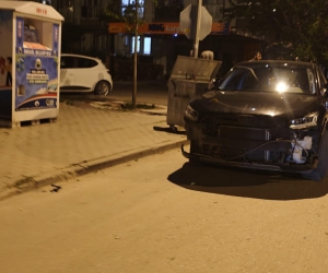 İnegöl’de Otomobil ile Motosiklet Çarpıştı