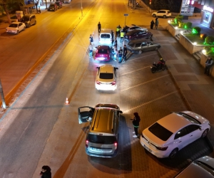 İnegöl’de Polis Kontrolleriyle Huzur Sağlanıyor